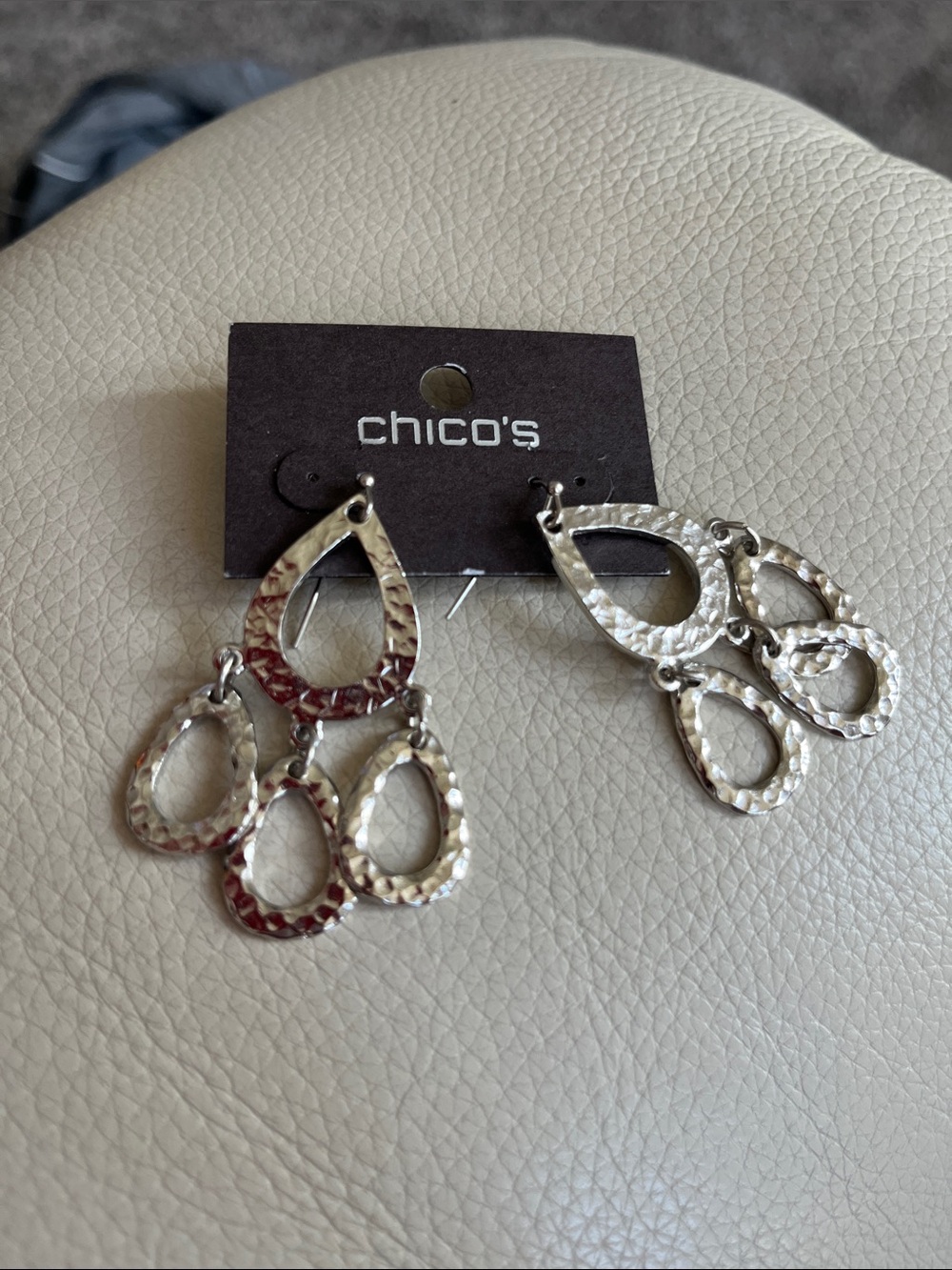 Chico's Silver-Tone Hammered Multi Teardrop Dangle Earrings!  Cute. New.